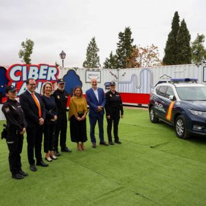 añizares y Morcillo inauguran Ciberland, una actividad contra los delitos en las redes en la que participarán cerca de mil alumnos toledanos