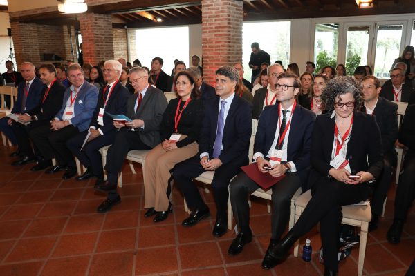 Empresa Familiar 8.14-11-25