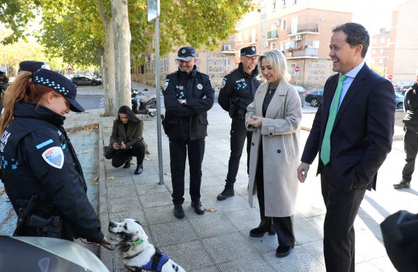 Policía en los barrios 2.12-11-25