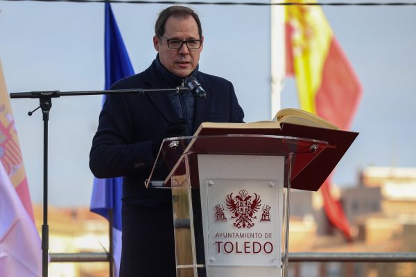 Constitución 2.05-12-25