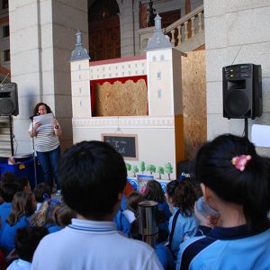 Museo del Ejército. Teatro guiñol “La bandera sin emblema”