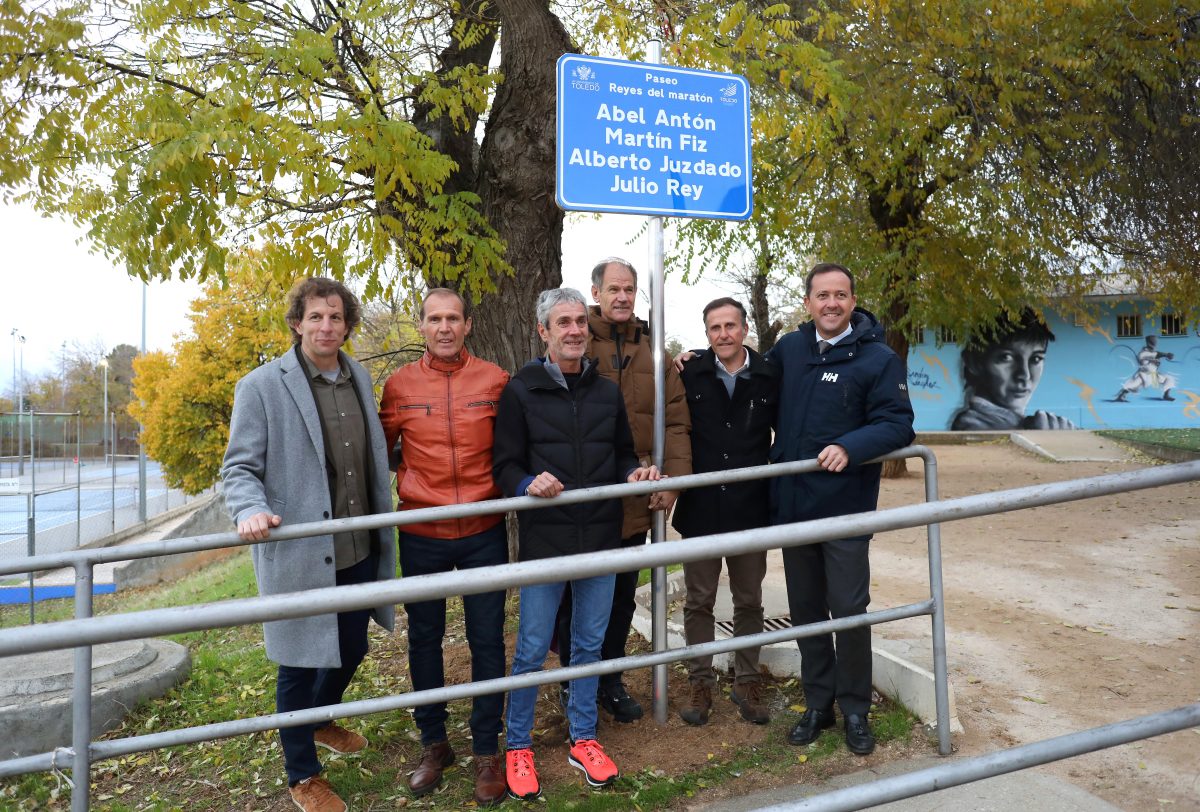 https://www.toledo.es/wp-content/uploads/2025/12/reyes-del-maraton-4.05-12-25-1200x812.jpg. Toledo homenajea a Antón, Fiz, Rey y Juzdado con una calle dedicada a los ‘Reyes del Maratón’ en la Escuela Central de Educación Física
