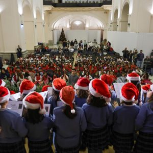 orcillo destaca la gran aceptación del Encuentro de Villancicos, que cuenta con la participación de 400 niños de ocho colegios de Toledo
