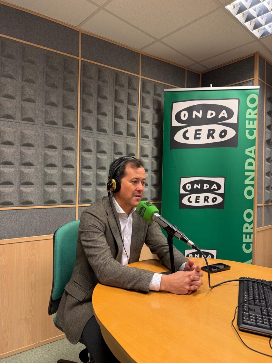 https://www.toledo.es/wp-content/uploads/2026/02/entrevista-onda-cero-1.20-02-26-900x1200.jpg. El alcalde apuesta por el consenso social y político para impulsar el nuevo Plan de Ordenación Municipal