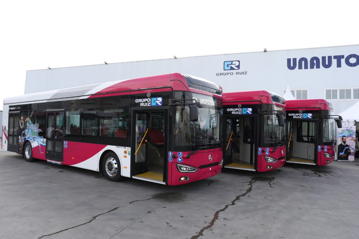 https://www.toledo.es/wp-content/uploads/2026/03/autobuises-1200x800.jpg. El Ayuntamiento autoriza la compra de 18 nuevos autobuses urbanos para renovar la flota municipal