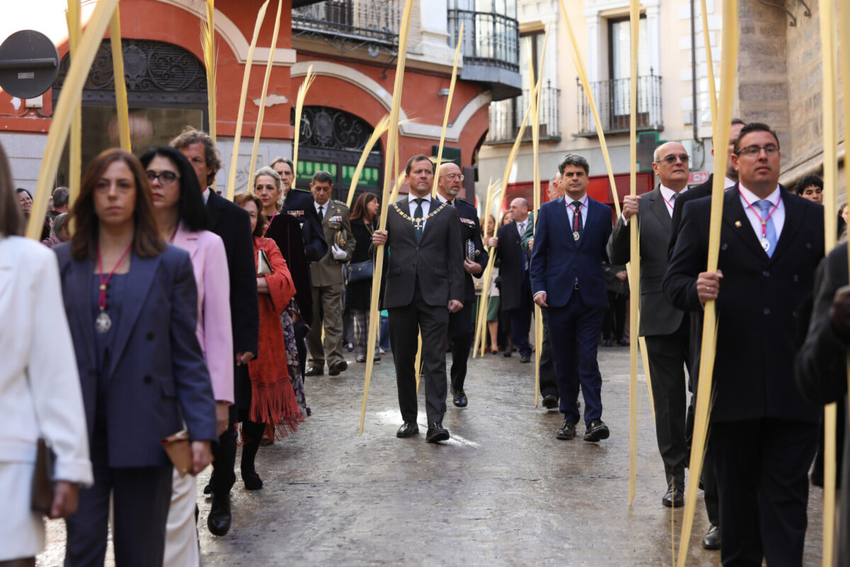 https://www.toledo.es/wp-content/uploads/2026/03/domingo-de-ramos-8.29-03-26-1200x800.jpg. El alcalde destaca el buen inicio de la Semana Santa y el impulso turístico de Toledo durante estos días
